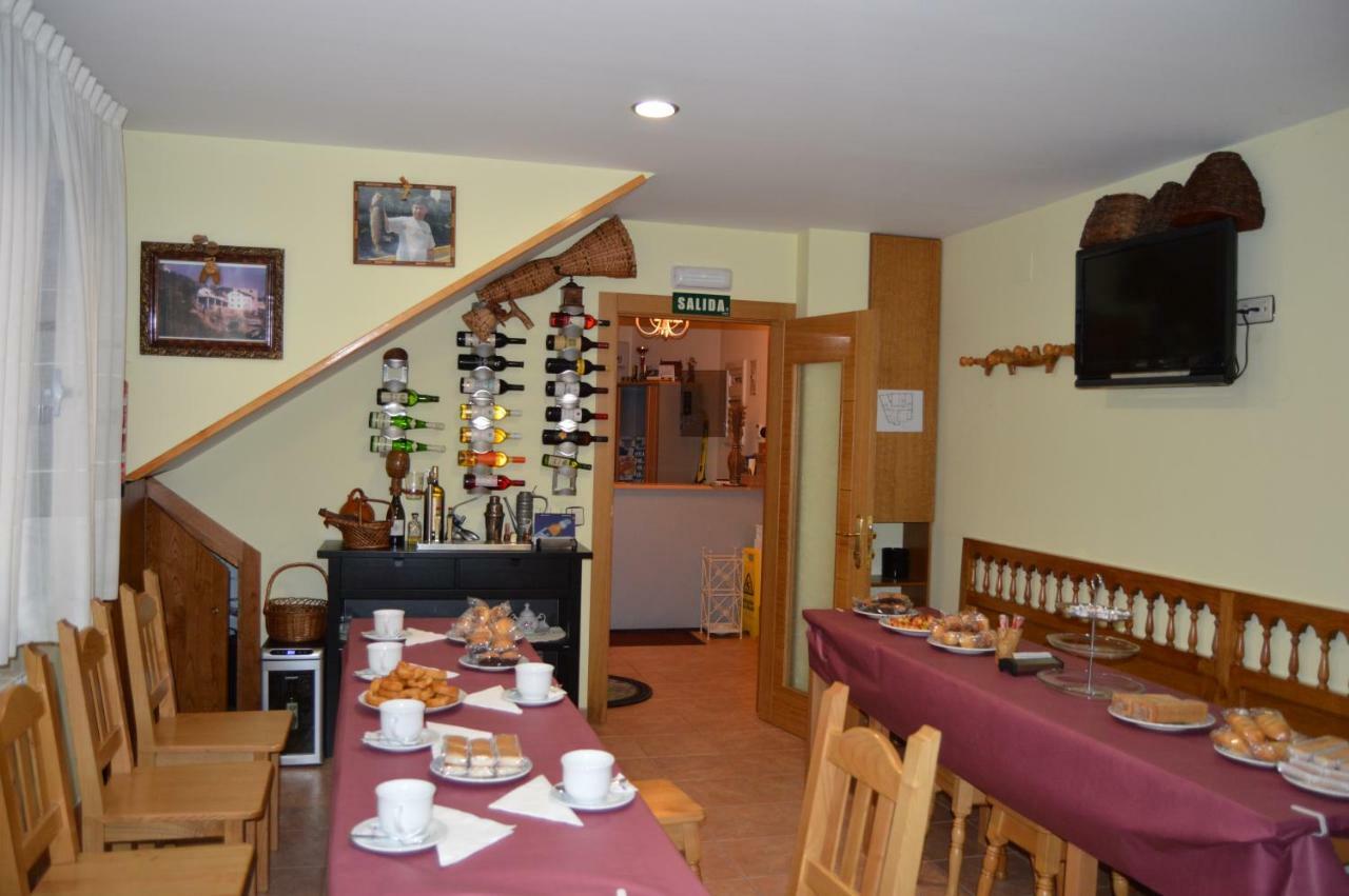 Hotel Ana Cangas De Narcea Extérieur photo